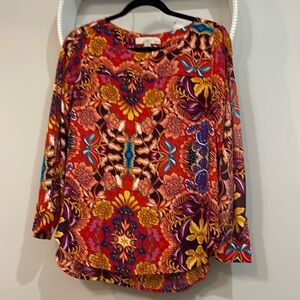 Colorful Loft blouse with slits down arm.  Stunning blouse.  Womens small petite